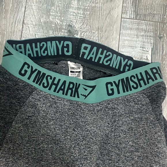 Gymshark Gray Leggings with Green Waistband - Picture 3 of 4